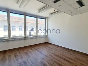 Pronájem kanceláře, Praha - Nové Město, Krakovská, 300 m2