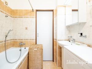 Pronájem bytu 3+kk, Praha - Krč, Kovařovicova, 68 m2