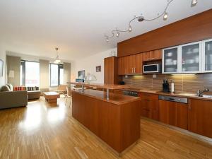 Pronájem bytu 2+kk, Praha - Karlín, Rohanské nábřeží, 77 m2