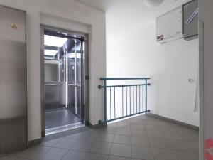 Pronájem bytu 2+kk, Praha - Vysočany, Paříkova, 56 m2