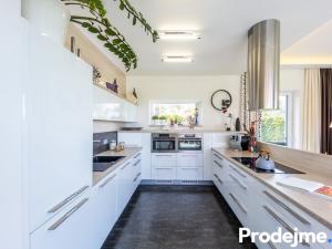 Prodej rodinného domu, Mašovice, 179 m2