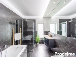 Prodej rodinného domu, Mašovice, 179 m2