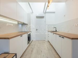 Pronájem bytu 2+kk, Praha - Smíchov, Holubova, 48 m2