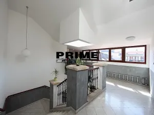 Pronájem kanceláře, Praha - Smíchov, Štefánikova, 129 m2