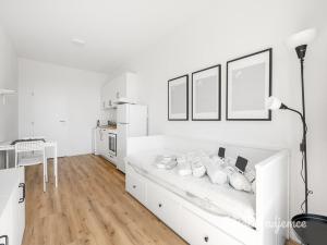 Pronájem bytu 1+kk, Praha - Kyje, Za černým mostem, 24 m2