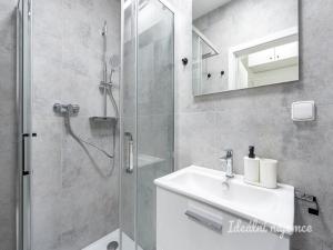 Pronájem bytu 1+kk, Praha - Kyje, Za černým mostem, 24 m2