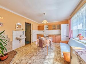 Prodej rodinného domu, Trutnov - Horní Staré Město, Svornosti, 226 m2