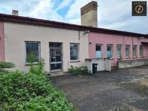 Pronájem výrobních prostor, Vroutek, 330 m2