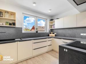 Prodej rodinného domu, Machová, 182 m2