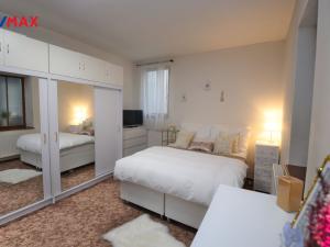 Prodej rodinného domu, Uničov, Masarykovo nám., 307 m2