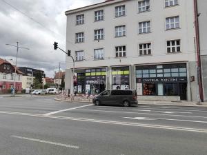 Pronájem obchodního prostoru, Hradec Králové, Střelecká, 186 m2