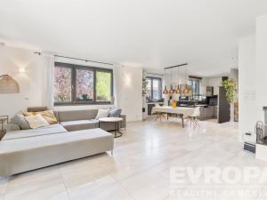 Prodej rodinného domu, Tuchoměřice, Pod Hájem, 205 m2