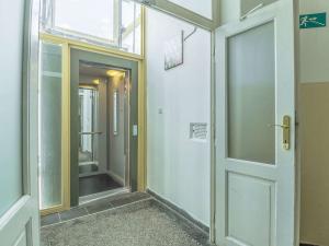 Pronájem bytu 2+kk, Praha - Žižkov, Buchovcova, 45 m2