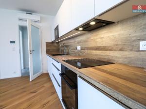 Pronájem bytu 2+kk, Praha, Ramonova, 66 m2