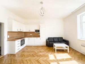 Pronájem bytu 2+kk, Praha - Strašnice, Na Třebešíně, 60 m2