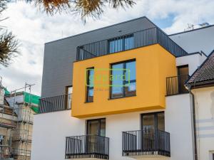 Pronájem bytu 1+kk, Praha - Kobylisy, Pakoměřická, 30 m2