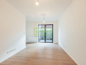 Pronájem bytu 1+kk, Praha - Kobylisy, Pakoměřická, 30 m2