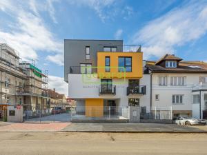 Pronájem bytu 1+kk, Praha - Kobylisy, Pakoměřická, 30 m2
