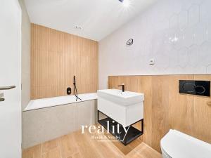 Prodej bytu 4+kk, Znojmo, Jarošova, 135 m2