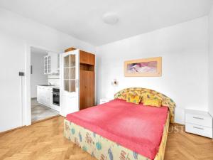Prodej bytu 3+1, Mariánské Lázně - Úšovice, Mánesova, 61 m2