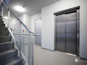 Pronájem bytu 1+kk, Praha - Dolní Měcholupy, Na návsi, 37 m2