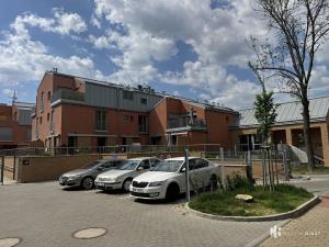 Pronájem bytu 1+kk, Praha - Dolní Měcholupy, Na návsi, 37 m2