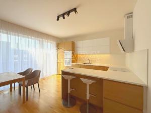 Pronájem bytu 3+kk, Praha - Modřany, Kolmanova, 90 m2