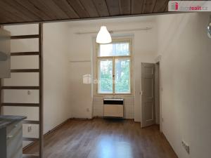 Pronájem bytu 1+kk, Praha - Vršovice, Na spojce, 22 m2