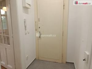 Pronájem bytu 1+kk, Praha - Vršovice, Na spojce, 22 m2