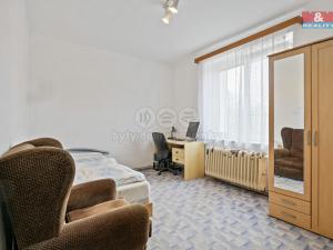 Prodej bytu 4+1, Komárov, Nad Oborou, 92 m2
