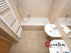 Pronájem bytu 3+kk, Praha - Háje, Sochorcova, 83 m2
