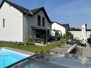 Prodej rodinného domu, Holasice, Čtvrtě, 139 m2