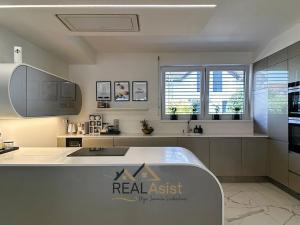 Prodej rodinného domu, Holasice, Čtvrtě, 139 m2