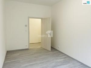 Pronájem bytu 2+kk, Praha - Libeň, V Holešovičkách, 49 m2