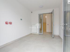 Pronájem bytu 2+kk, Praha - Libeň, V Holešovičkách, 49 m2