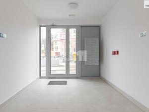 Pronájem bytu 2+kk, Praha - Libeň, V Holešovičkách, 49 m2