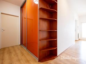 Pronájem bytu 4+kk, Praha - Dubeč, U lipové aleje, 95 m2