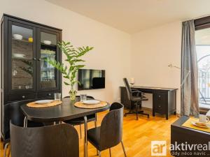 Pronájem bytu 1+kk, Praha - Žižkov, Pitterova, 38 m2