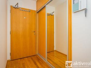 Pronájem bytu 1+kk, Praha - Žižkov, Pitterova, 38 m2