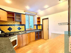 Prodej bytu 2+1, Holešov, nám. Svobody, 69 m2