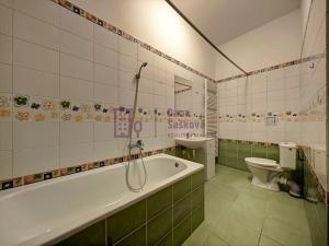 Pronájem bytu 2+kk, Jindřichův Hradec, Deštenská, 61 m2