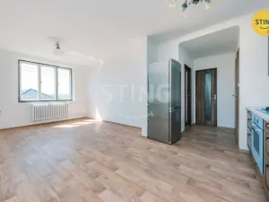 Prodej rodinného domu, Staré Jesenčany, 140 m2