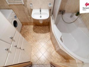 Prodej bytu 3+1, Praha - Prosek, Vysočanská, 72 m2