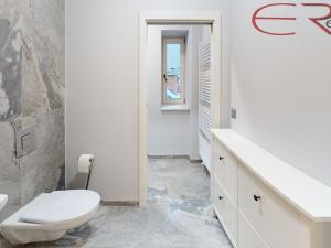 Pronájem bytu 2+kk, Jablonec nad Nisou, Komenského, 57 m2