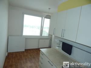 Prodej bytu 2+1, Chomutov, Bezručova, 62 m2