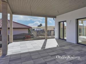 Prodej rodinného domu, Jeviněves, 200 m2