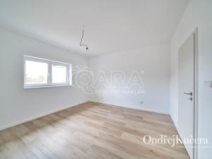 Prodej rodinného domu, Jeviněves, 200 m2