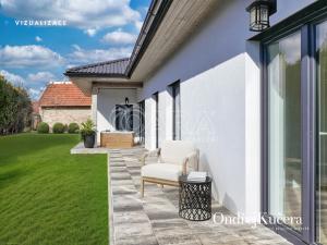 Prodej rodinného domu, Jeviněves, 200 m2