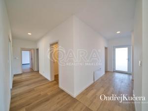Prodej rodinného domu, Jeviněves, 200 m2