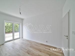 Prodej rodinného domu, Jeviněves, 200 m2
